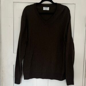 Old Navy Men's Chocolate V-Neck Sweater